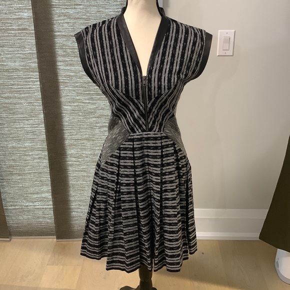 Cut25 Women’s Size 4 Sleeveless Striped Midi Dress - Picture 2 of 5